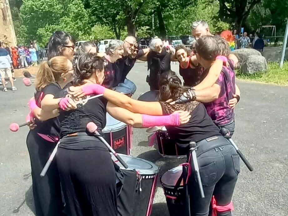 Clap de fin pour ce dernier carnaval de la saison 🎭✨🥁 Un public au…