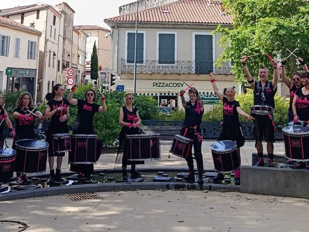 La canicule était au rendez-vous, mais vous aussi ! ☀️🥁 Samedi pour le bal…